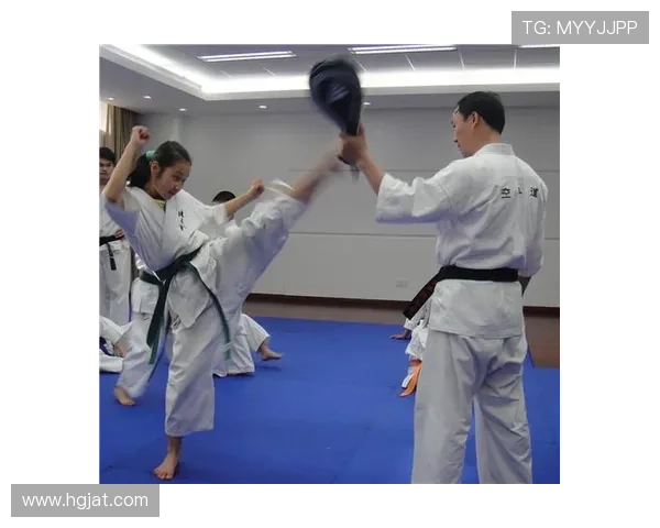 空手道战术配合与实战应用研究 提升技战术水平与团队协作能力